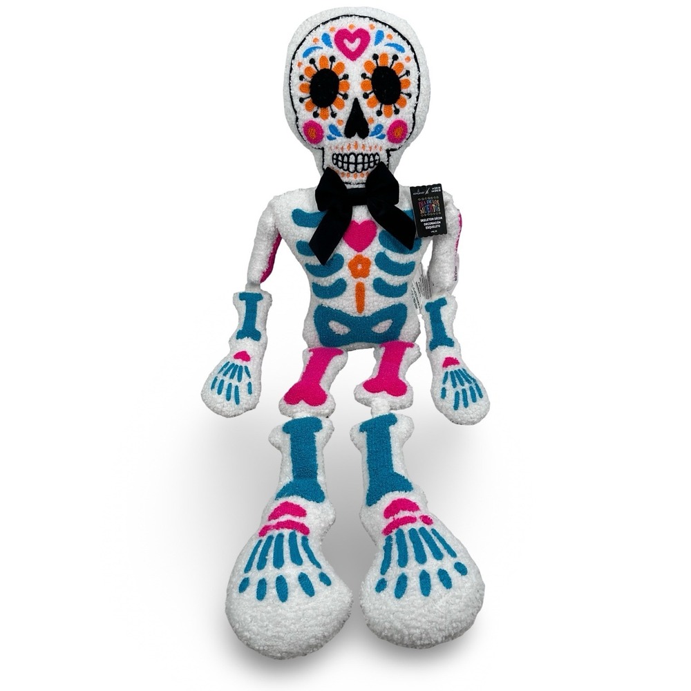 Ashland Dia De Los Muertos Skeleton Decor Plush 36" Sherpa Sugar Skull Calavera